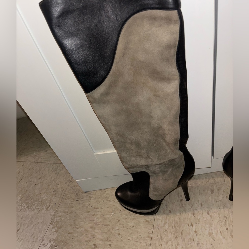 Fendi authentic Stylish Black and Gray Women's Boots